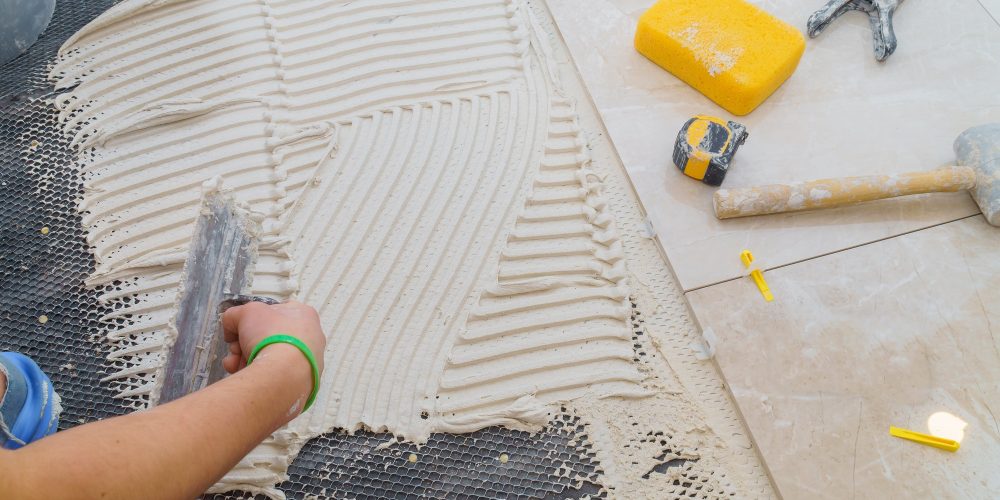 floor-tiles-installation-ceramic-tiles-and-tools-f-HSVHD6F